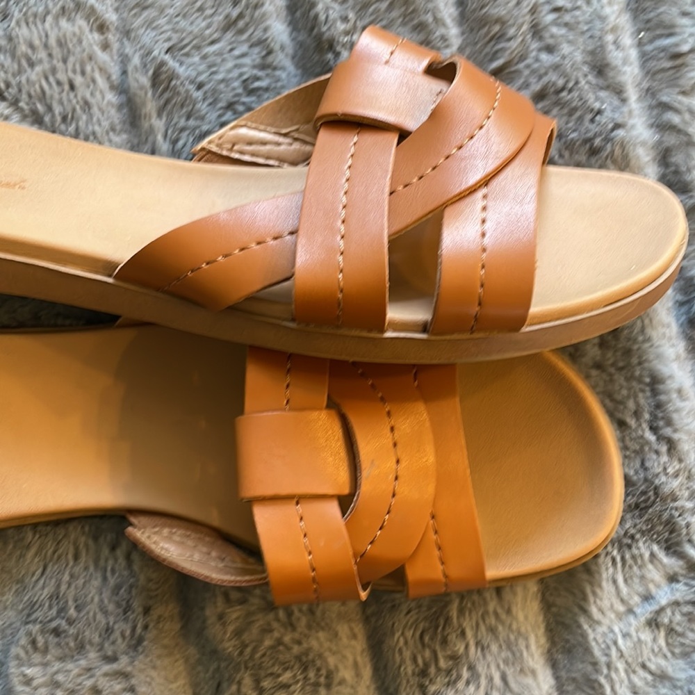 Universal Thread sandals - Picture 5 of 5